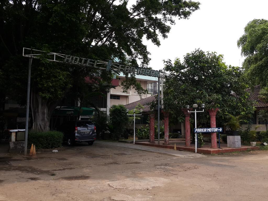 Reddoorz Plus Near Kebayoran Baru Blok S Yakarta Exterior foto