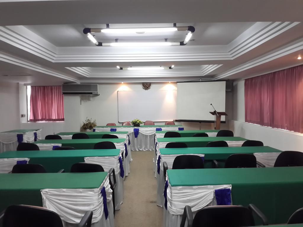 Reddoorz Plus Near Kebayoran Baru Blok S Yakarta Exterior foto