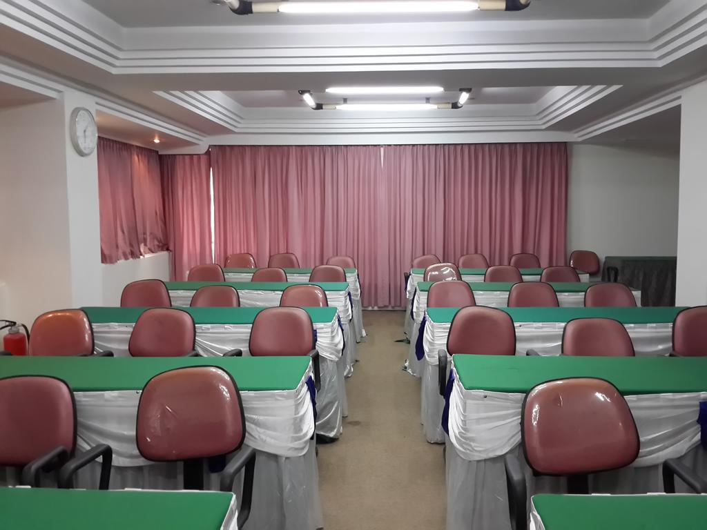 Reddoorz Plus Near Kebayoran Baru Blok S Yakarta Exterior foto
