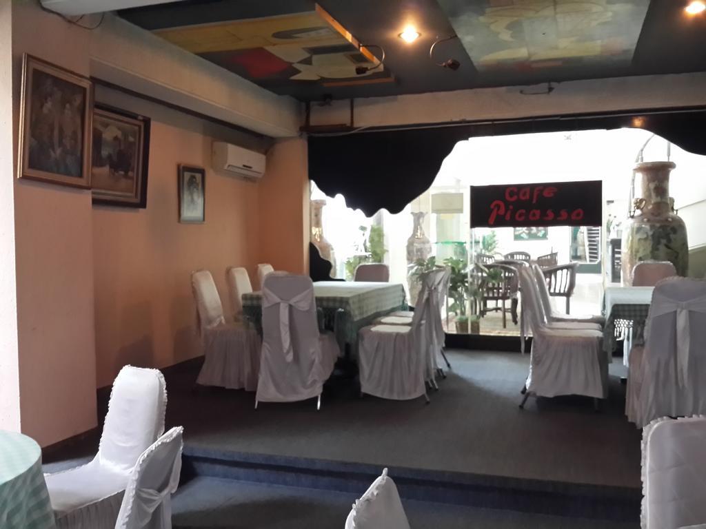 Reddoorz Plus Near Kebayoran Baru Blok S Yakarta Exterior foto