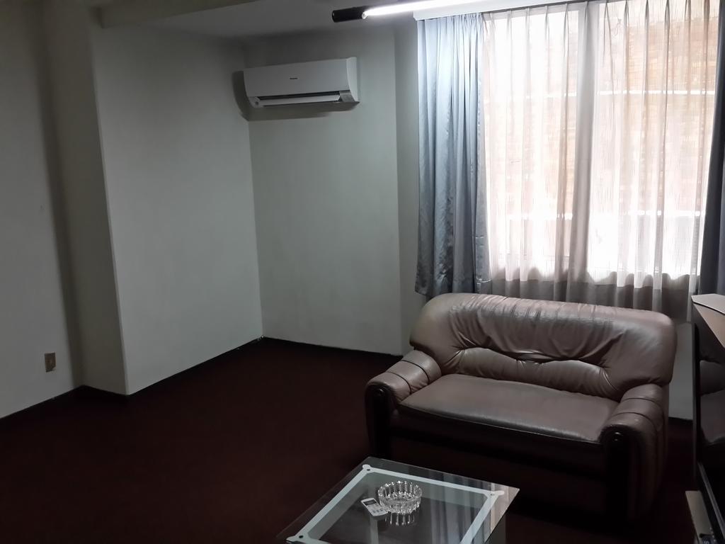 Reddoorz Plus Near Kebayoran Baru Blok S Yakarta Habitación foto