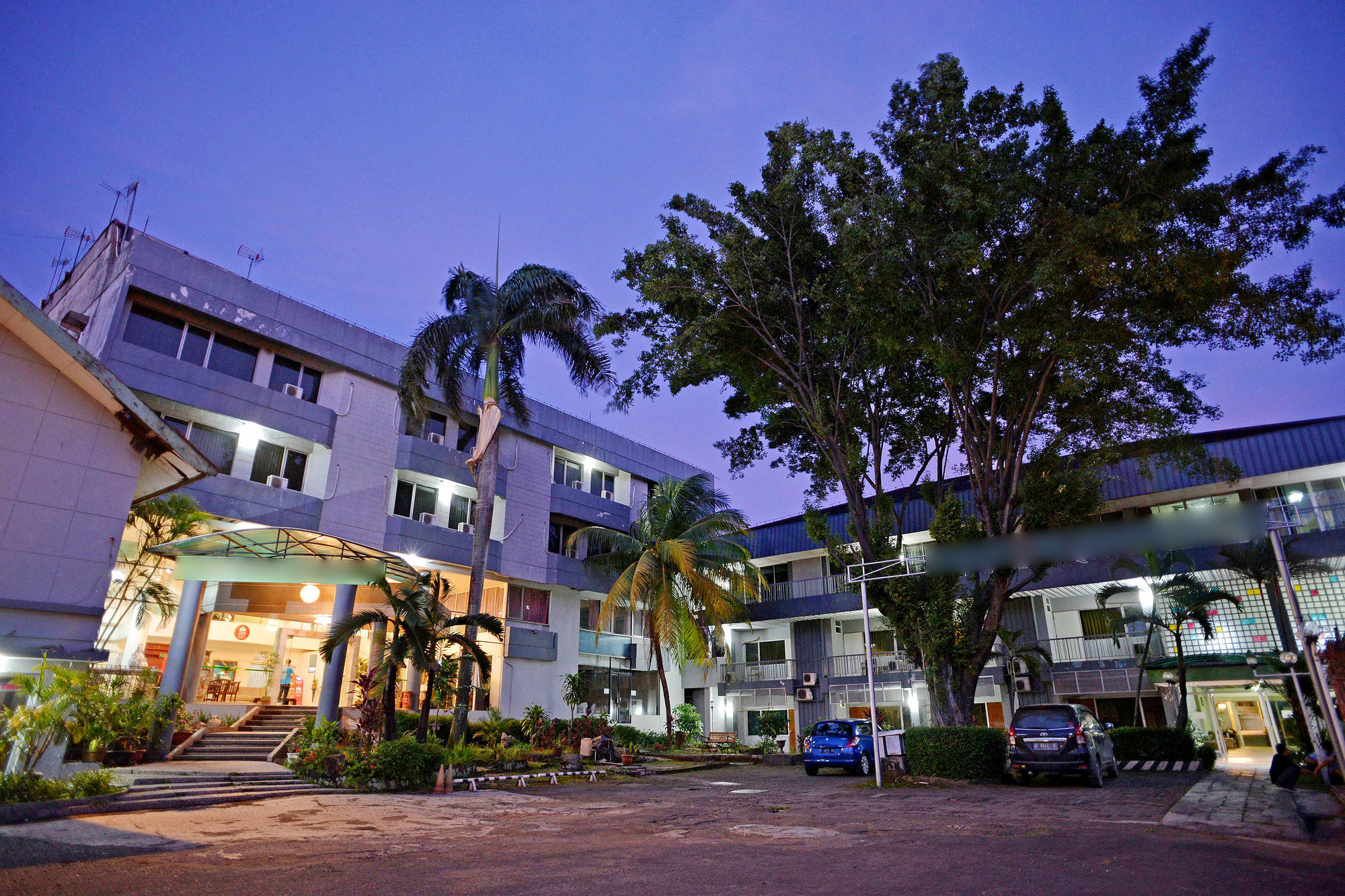 Reddoorz Plus Near Kebayoran Baru Blok S Yakarta Exterior foto